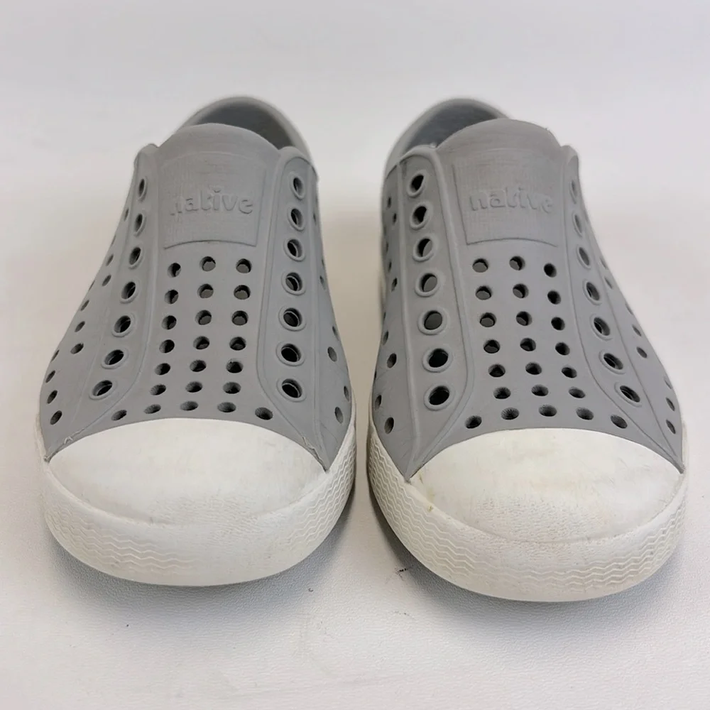 NATIVE Jefferson Gray SlipOn Water Shoes Kids Size C8